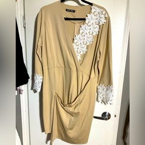 Asher Aley women’s khaki dress w/ white decor trim NWT 3/4 sleeve